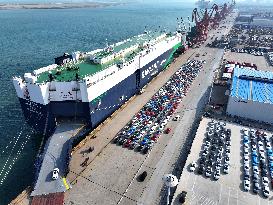 Ship Load Export Vehicles in Lianyungang Port