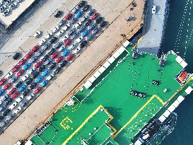 Ship Load Export Vehicles in Lianyungang Port