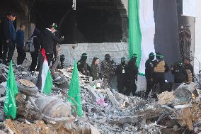 Israeli Soldier Agam Berger Released by Hamas - Gaza