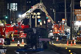 Sinkhole at intersection near Tokyo