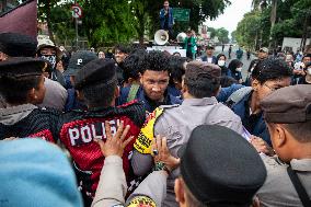 Students Hold 100 Day Action Of Prabowo's Government