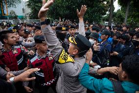 Students Hold 100 Day Action Of Prabowo's Government