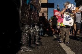 Mobilization Of Retirees And Social Organizations In Front Of The National Congress Of The Republic Of Argentina, On January 29,