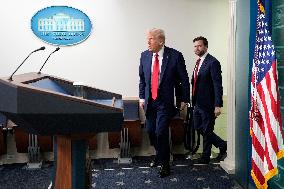 Donald Trump about plane crash - Washington