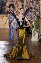 PFW Miss Sohee Runway NB