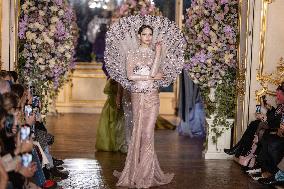 PFW Miss Sohee Runway NB