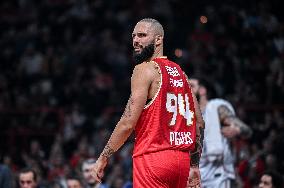 Olympiacos Piraeus v Anadolu Efes Istanbul - Turkish Airlines EuroLeague