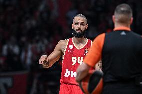 Olympiacos Piraeus v Anadolu Efes Istanbul - Turkish Airlines EuroLeague