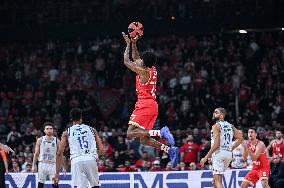 Olympiacos Piraeus v Anadolu Efes Istanbul - Turkish Airlines EuroLeague