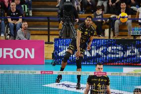 ZAKSA Kedzierzyn Kozle v Bogdanka LUK Lublin - Plus Liga