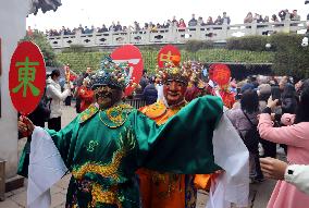 Welcome The God of Wealth Custom in China