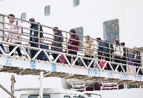 South Korean Tourists Entering China