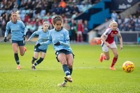 Manchester City FC v Arsenal FC - Barclays Women's Super League