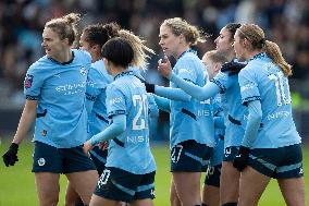 Manchester City FC v Arsenal FC - Barclays Women's Super League