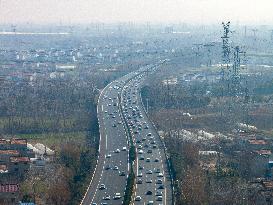 Highway Traffic Return Peak