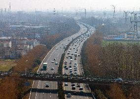Highway Traffic Return Peak