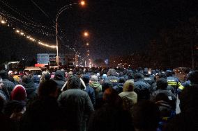 Thousands Of Demonstrators Trying To Block Highway In Tbilisi Amid Unrest