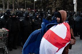 Thousands Of Demonstrators Trying To Block Highway In Tbilisi Amid Unrest