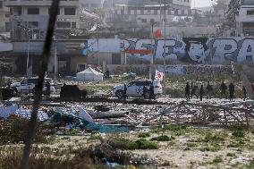 Hamas Hands Over New Israeli Prisoners - Gaza