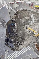 Sinkhole at intersection near Tokyo
