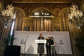 Anne Hidalgo bestows honorary citizenship on Paul Watson in Paris - FA