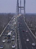 Highway Traffic Return Peak