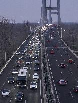 Highway Traffic Return Peak