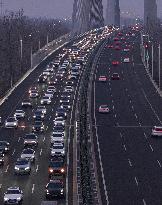 Highway Traffic Return Peak