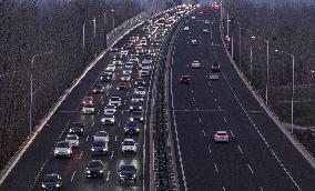 Highway Traffic Return Peak