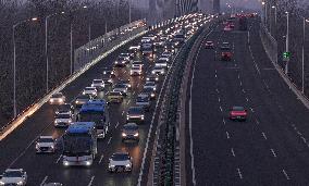Highway Traffic Return Peak