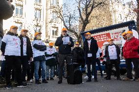 Mobilization Of Tobacconists In Paris