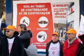 Mobilization Of Tobacconists In Paris