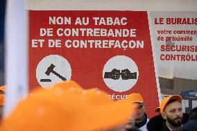 Mobilization Of Tobacconists In Paris