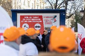 Mobilization Of Tobacconists In Paris