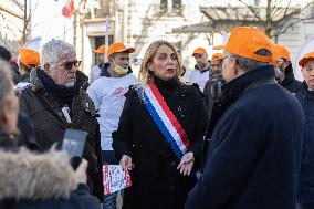 Mobilization Of Tobacconists In Paris