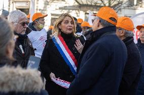 Mobilization Of Tobacconists In Paris