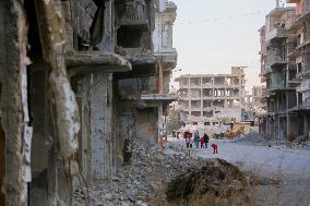 The Yarmouk, Syria's Largest Palestinian Refugee Camp Lies In Ruins