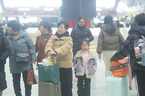 The Spring Festival Holiday Coming To End