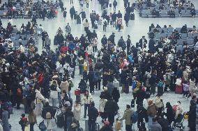 The Spring Festival Holiday Coming To End