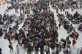 The Spring Festival Holiday Coming To End