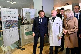 French President visits the Paris-Saclay Cancer Cluster and Institut Gustave Roussy sites