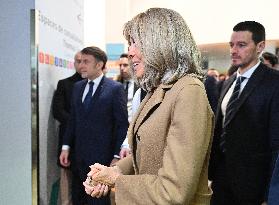 French President visits the Paris-Saclay Cancer Cluster and Institut Gustave Roussy sites