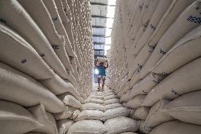 Philippines Declares Food Security Emergency To Curb High Rice Prices