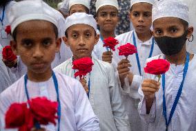 Daily Life In Dhaka