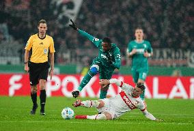 VfB Stuttgart vs FC Augsburg - DFB Pokal