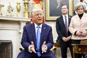 US President Trump welcomes Israeli Prime Minister Netanyahu to the White House