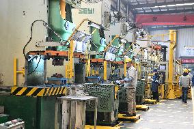 China Auto Manufacturing Industry