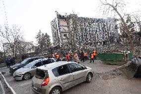 5 People Killed In Russian Attack On Izyum