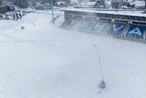 Making artificial snow