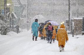 Heavy snowfall in Japan